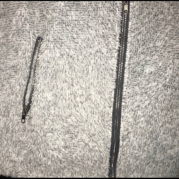 SHERPA SUPER SOFT ZIP UP VEST - Picture 2 of 2